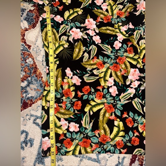 NEW Jessica Simpson Sz 2X 2Piece Set Crop Pants + V-Neck Top Island Wild Flower - Picture 6 of 15